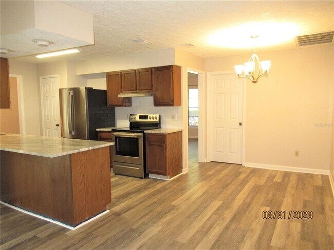 Building Photo - 4213 Spring Way Cir