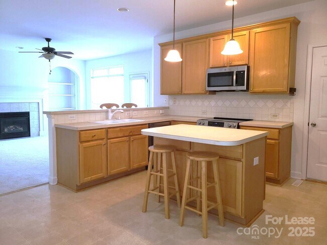 Foto del edificio - 17213 Cranwood Ave