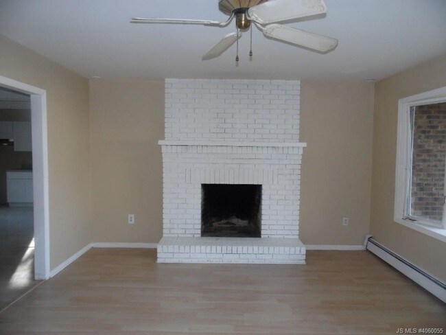 Building Photo - 321 Float Ave