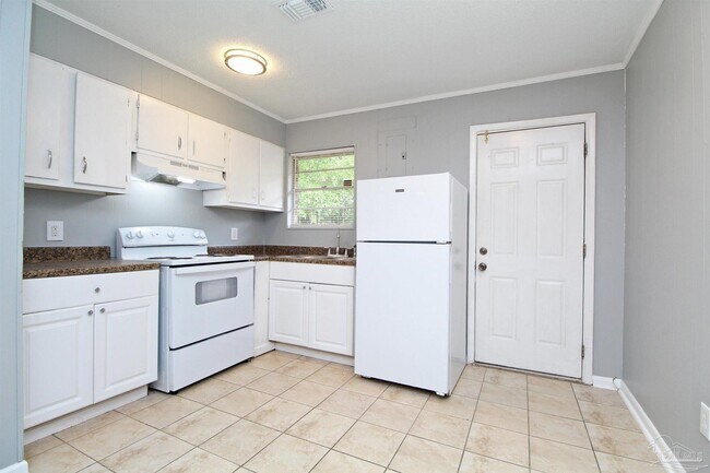 Foto del edificio - 6618 Applegate St