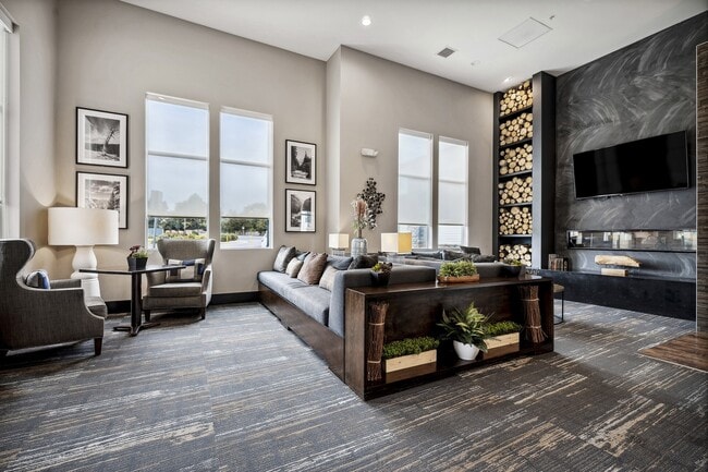 Building Photo - Enclave at Cherry Creek