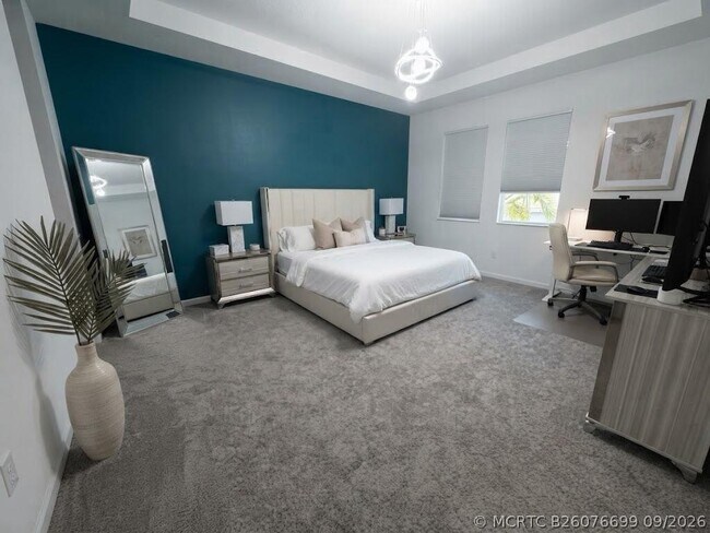 Building Photo - 16483 Helix Ct