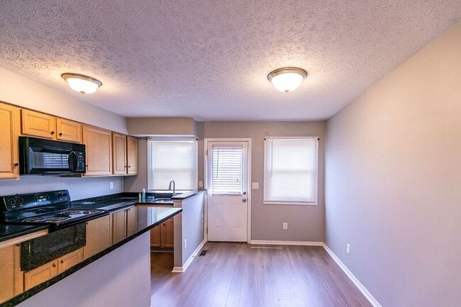 Foto del edificio - 1098-1100 Highland St