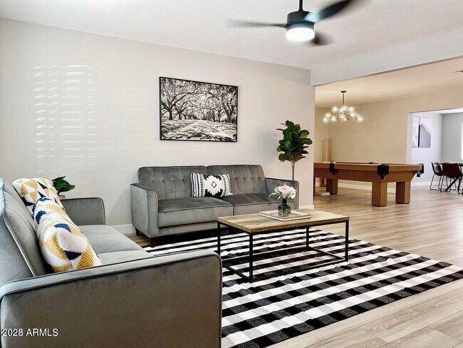 Foto del edificio - 8424 E Dianna Dr