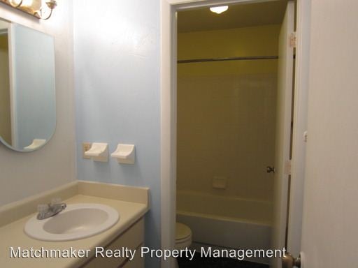 Building Photo - 733 SW 3rd St