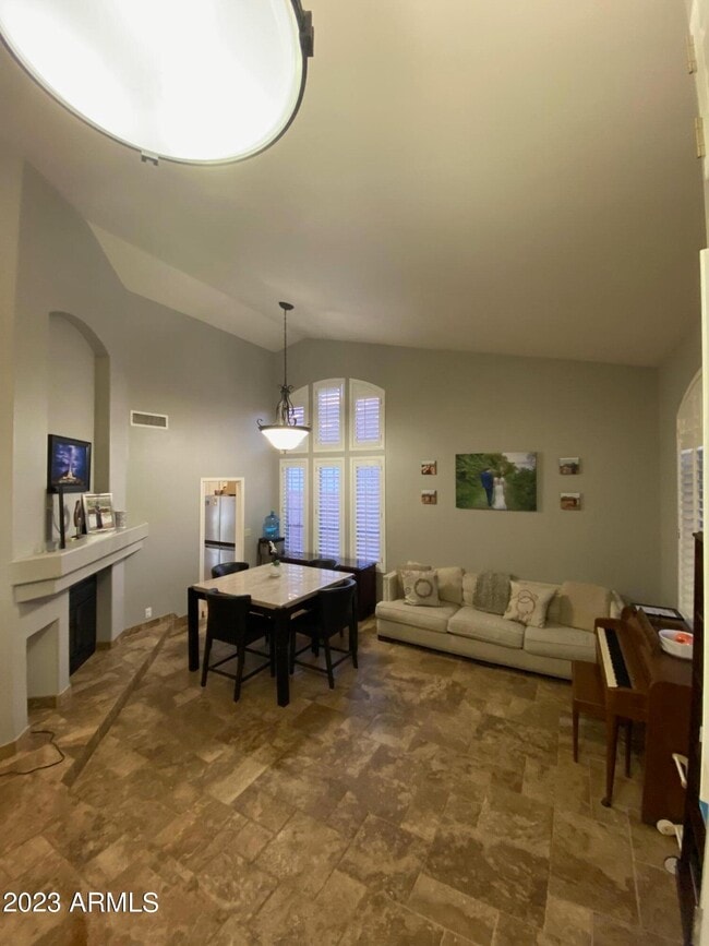 Building Photo - 4228 E Rancho Caliente Dr