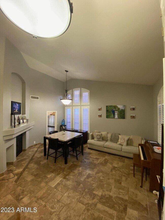 Foto del edificio - 4228 E Rancho Caliente Dr