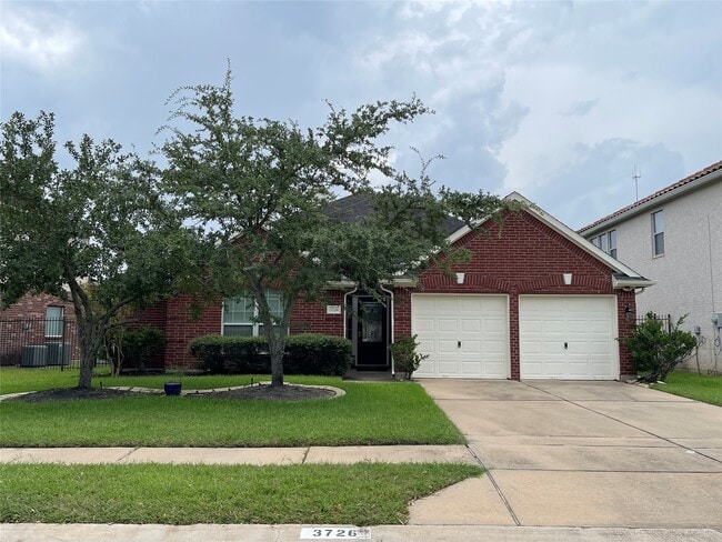 Foto del edificio - 3726 Golden Shores Dr