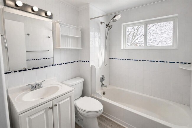 Foto del edificio - 39 Bishop Dr