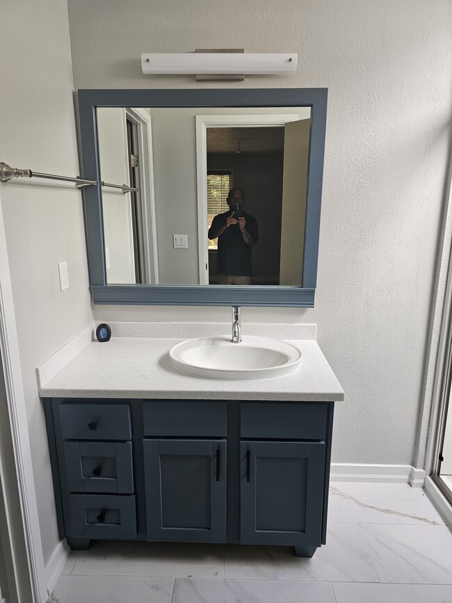 Building Photo - 22222 SW Mandan Dr