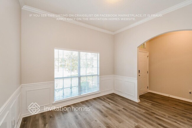 Foto del edificio - 420 Heather Park Ln