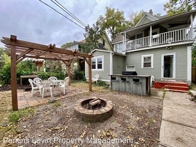 Building Photo - 4 br, 2 bath House - 2521 Dupont Ave S