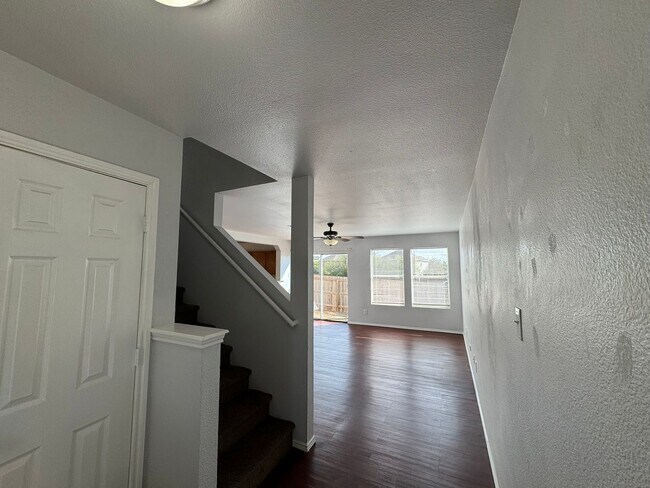 Building Photo - 2-Story Home on a Corner Cul-de-Sac in Wes...