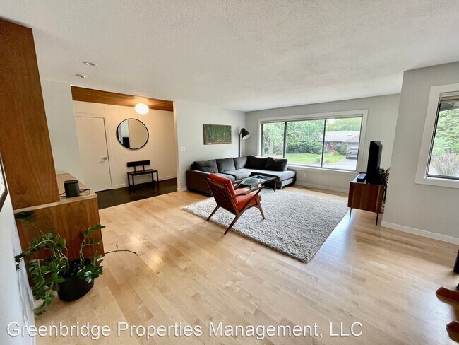 Building Photo - 3 br, 2 bath House - 3946 SW 44th Ave.