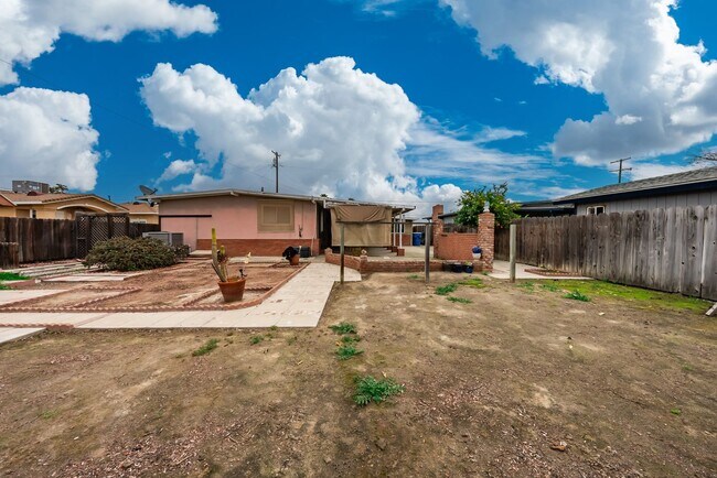 Foto del edificio - Charming 3 bedroom 1.5 bathroom home locat...