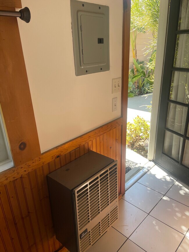 Entrada - 407 Naranja Dr