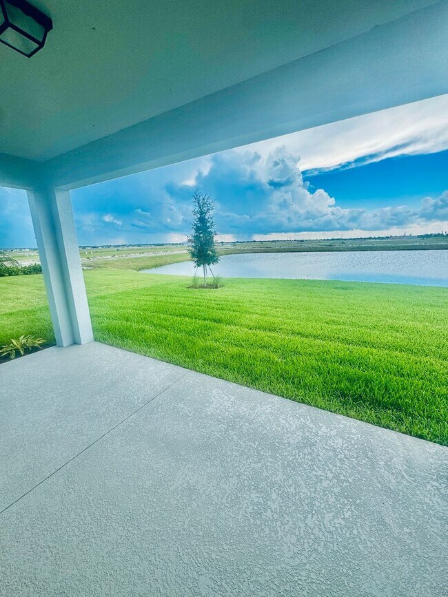 Foto del edificio - 4 Bedroom 2.5 Bath located in Farallon Fie...