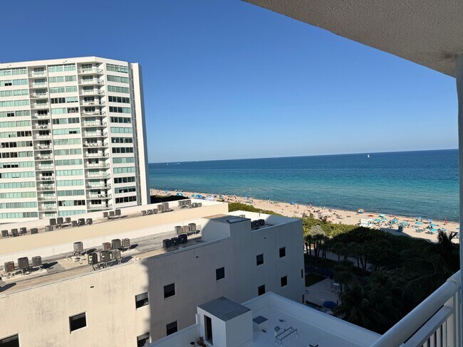 Foto del edificio - 6969 Collins Ave