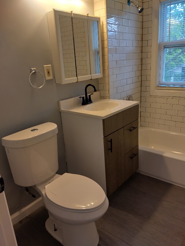 Building Photo - 46 Stonington St