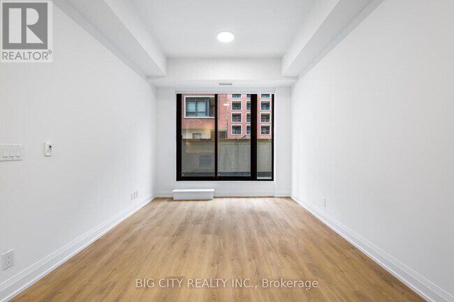 Photo du bâtiment - 36 Brentcliffe Rd