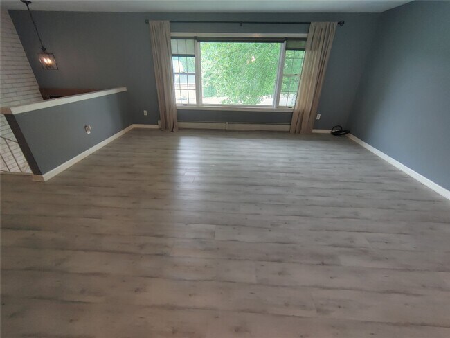 Foto del edificio - 4244 Emerson Pl