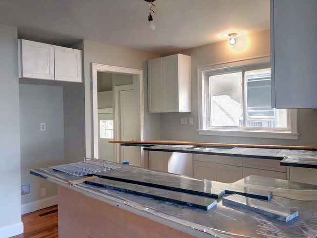 Foto del edificio - 1536 Asbury Ave