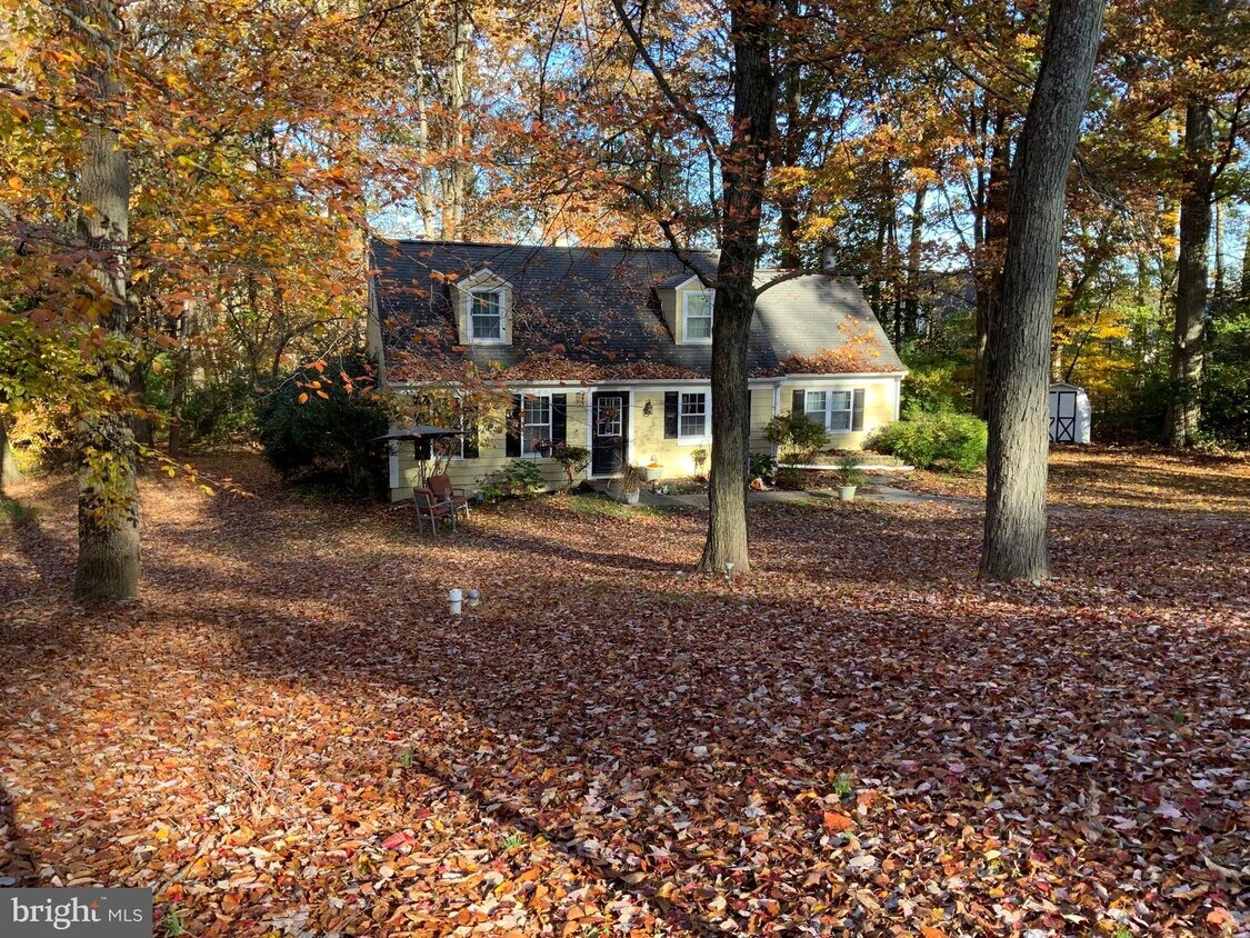 Primary Photo - 905 Woodview Dr