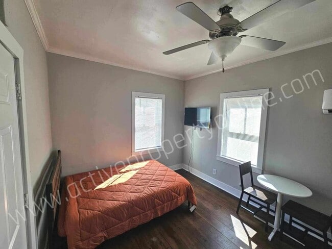 Foto del edificio - 195 College St