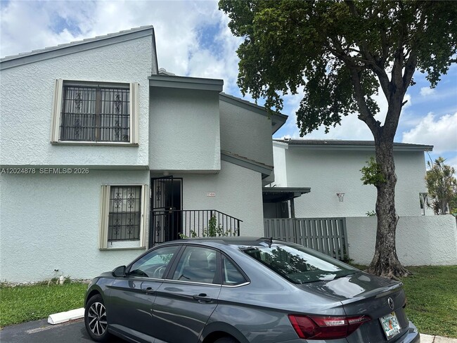 Building Photo - 746 NW 105th Pl