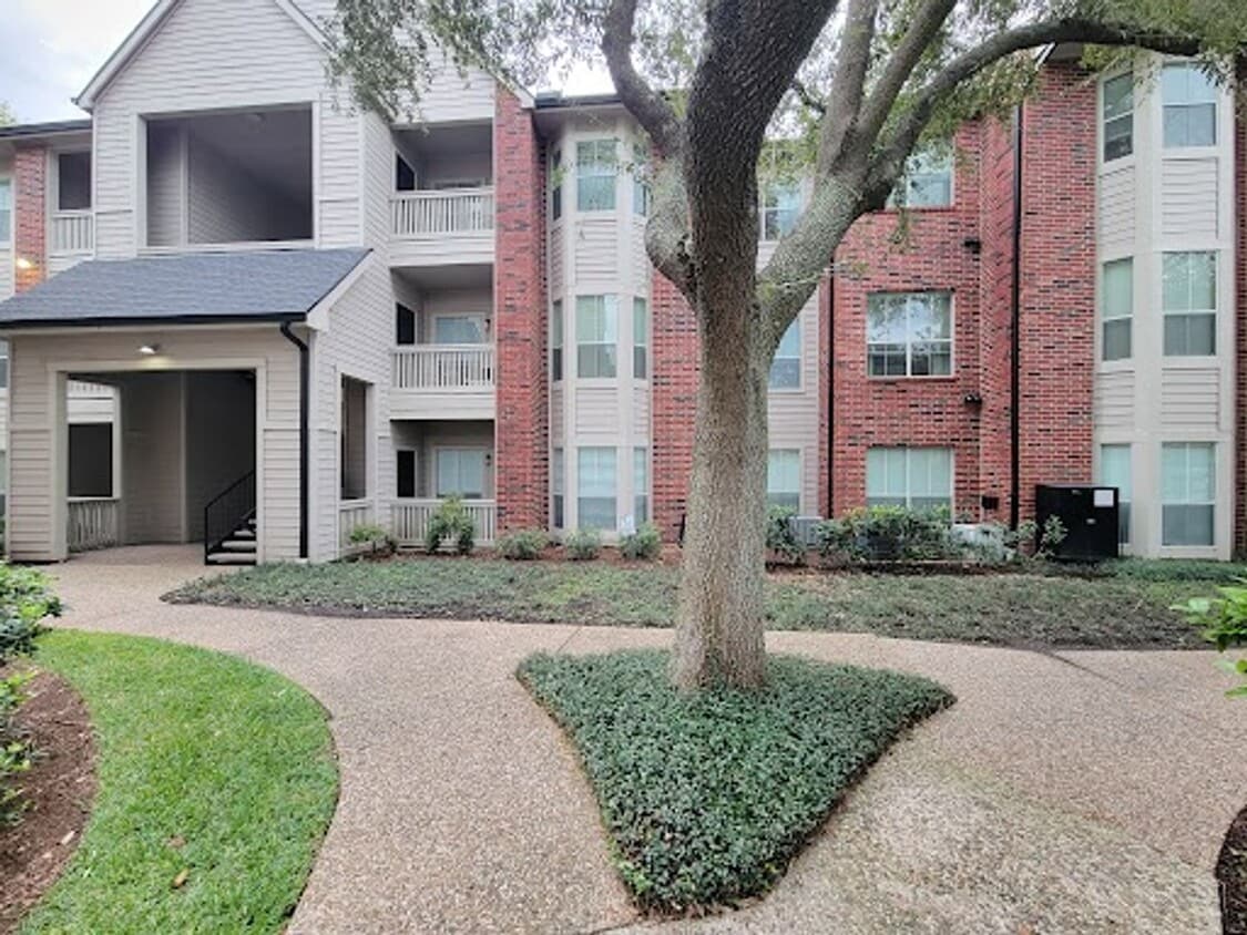 Beautifully Updated 2-Bedroom, 1-Bath Condo! - Beautifully Updated 2-Bedroom, 1-Bath Condo!