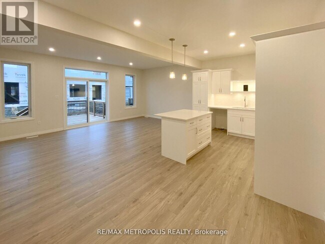 Building Photo - 96 Cortland Terrace