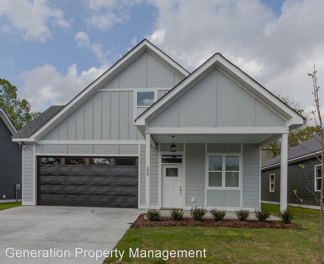 4 br, 2.5 bath House 562 Strong Avenue House for Rent in Hixson, TN