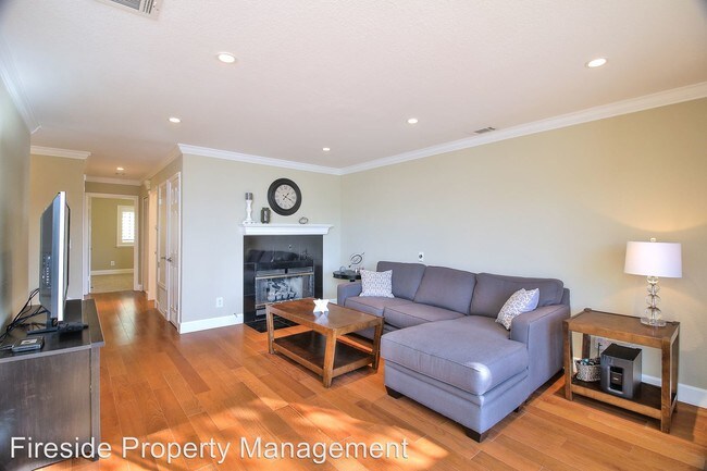 Building Photo - 16910 Sorrel Way