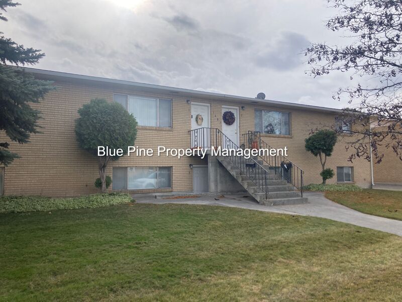 Primary Photo - 1487 Mountain View Ln