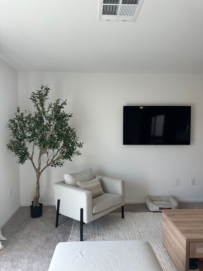 Building Photo - Beautiful Las Vegas Home!