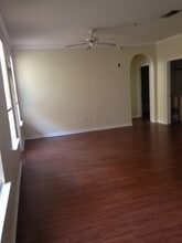 Building Photo - 860 N Orange Ave