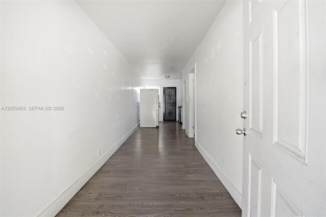 Foto del edificio - 7410 NW Miami Pl