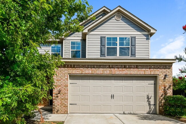 Building Photo - 221 Magnaview Dr
