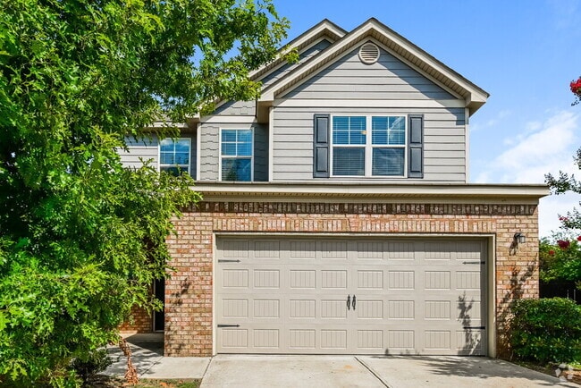 Building Photo - 221 Magnaview Dr