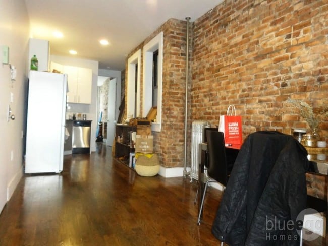 Building Photo - 10 Clermont Ave