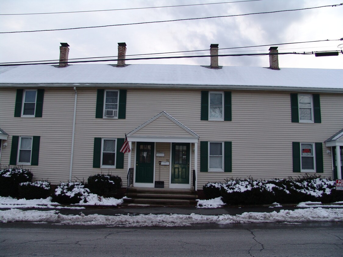 Primary Photo - 31-41 E Water St