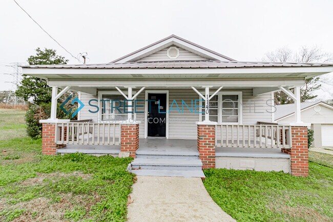 Foto del edificio - NOW OFFERING $250 OFF FIRST FULL MONTH IF ...
