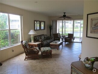 Building Photo - 10134 Colonial Country Club Blvd