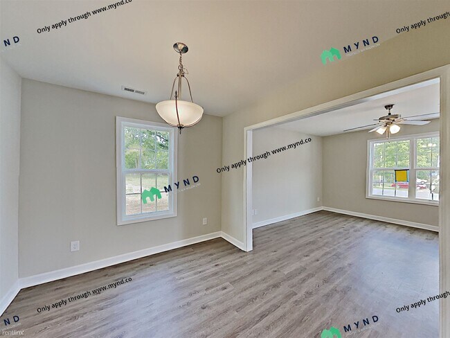 Foto del edificio - 3 br, 2.5 bath House - 329 Kimball St