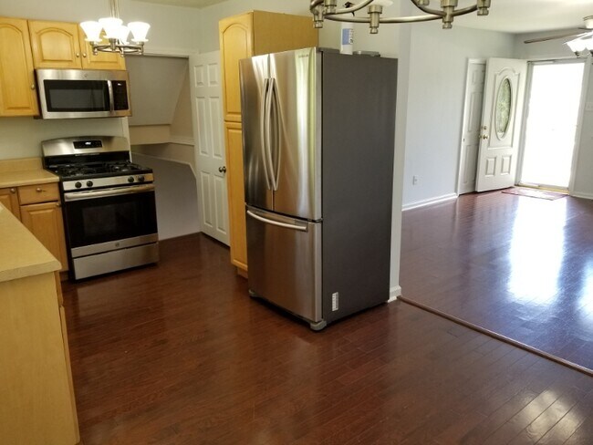 Foto del edificio - 992 Clements Bridge Rd