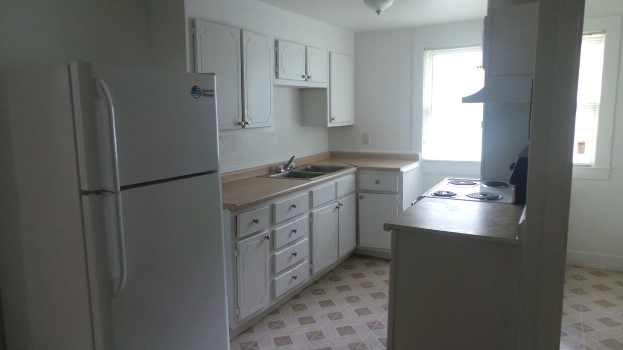 908 Old Williamsburg Rd, Yorktown, VA 23690 Townhome Rentals in