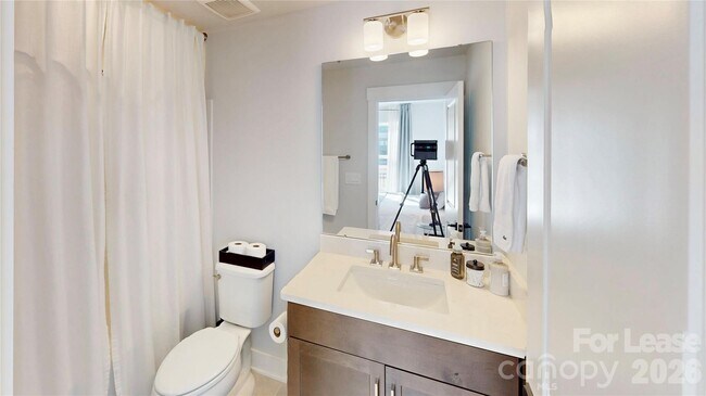 Foto del edificio - 3606 S Tryon St