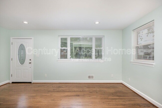 Foto del edificio - 2508 Larry Ave