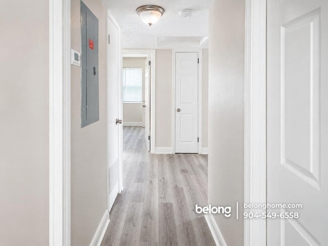 Building Photo - 5531 Agra Ct