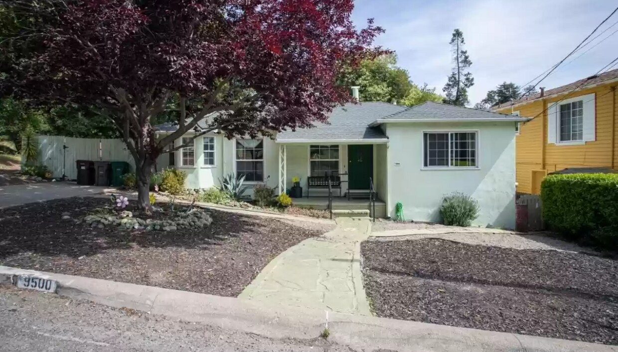 Primary Photo - 9500 Las Vegas Ave